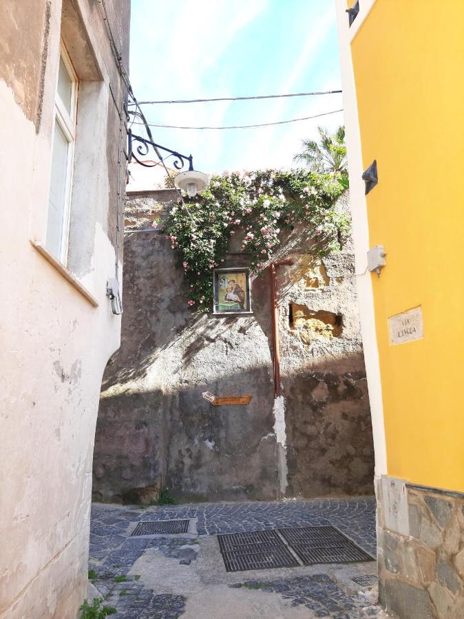 O' Suppigno - Historic House Apartamento Procida Exterior foto